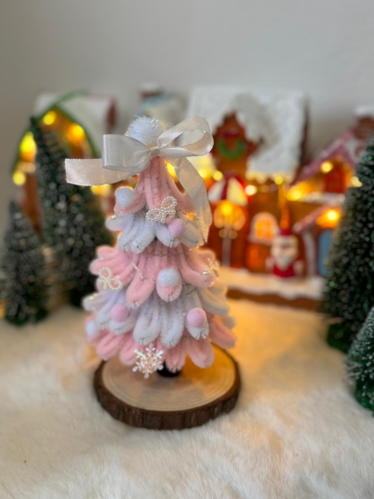 Mini albero di Natale artigianale decorativo fatto a mano da Made By Hand Italia