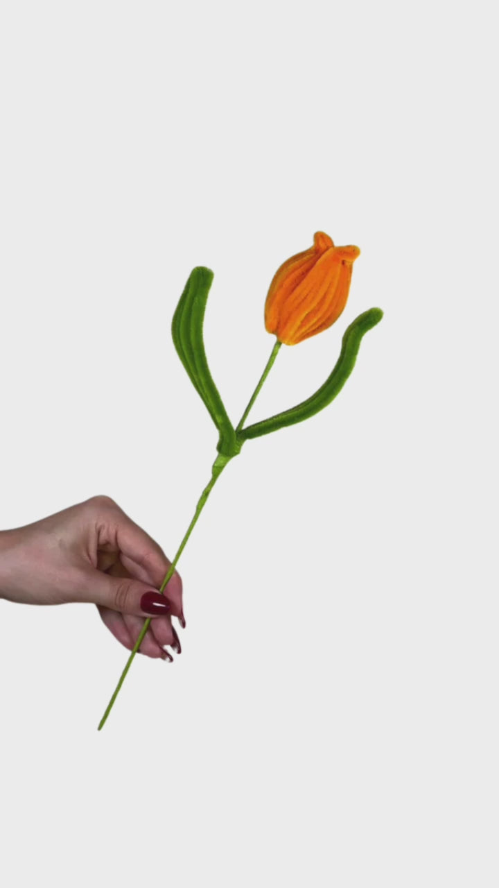 Bouquet di fiori fatti a mano lilla da Made By Hand Italia, decorazione artigianale sostenibile